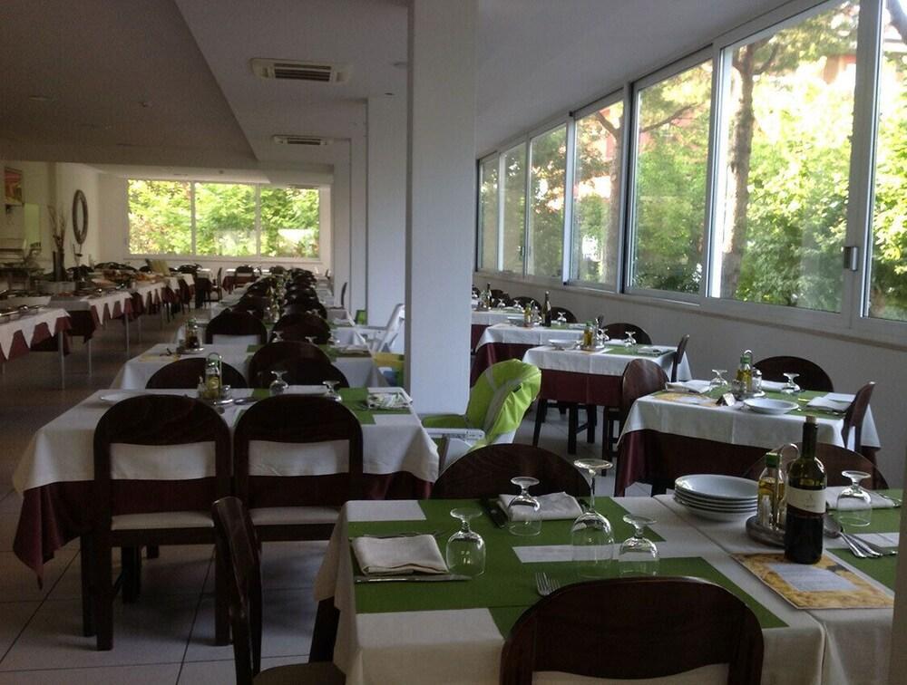 Hotel Matteo Cervia Dış mekan fotoğraf