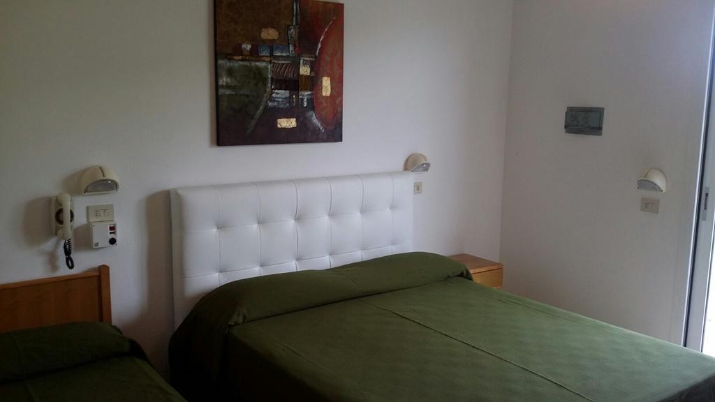Hotel Matteo Cervia Oda fotoğraf